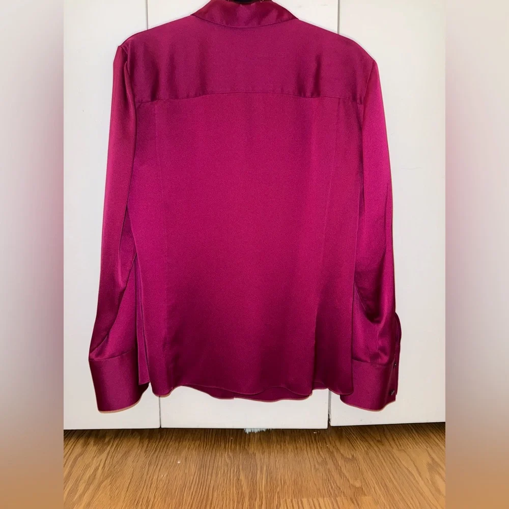 Theory Satin Perfect Fitted Shirt - Picture 6 of 8